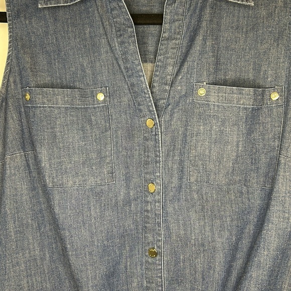 Anne Klein NWOT Women's Denim Cotton Sleeveless Shirt Tie Waist Size Small - Picture 5 of 8